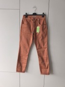 Nowe Spodnie Joggery Chino 36 Red Button Bawełna Cotton Casual Relax Peach