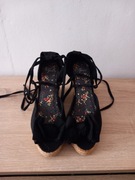 Wyprzedaż Buty l na koturnie czarne wiazane roz.38 Ifera wymiary opis