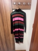 Nowa z metka sukienka w twarzowe pasy, ze stojka, wiskoza r. 40, Rabarbar