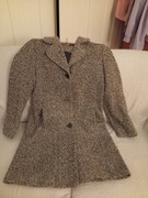 Klasyczny, ciepły płaszczyk Yessica w jodełkę.L