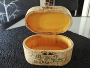 Drewniana szkatułka na biżuterię 