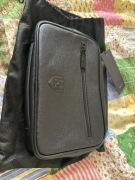 Czarna saszetka męska Kazar