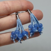 Kolczyki Miotełki mgliste chabrowe, bawełna, Chwosty boho Handmade