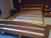 Łóżko małżeńskie