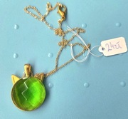 Naszyjnik zielony okrągły wisiorek z uszami biżuteria damska modny dodatek