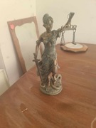 Sprzedam obrazy figurki kryształy antyki prawdopodobnie