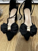 Eleganckie klipsy do butów z kokardą i złotą klamrą- 2 sztuki (1 para)