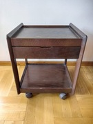 Stoliczek na kółkach z szufladą