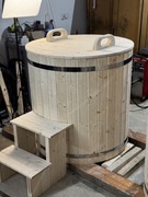 Drewniana beczka do schładzania, morsowania po saunie