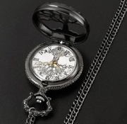 Zegarek kieszonkowy na łańcuszku metalowy