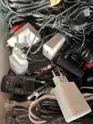 Karton różności kabelki ładowarki i inne rzeczy zamiast 250 teraz za 120 