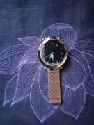 Zegarek czarna tarcza z brokatem, bransoleta mesh