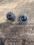 Stare kolczyki z czarnym oczkiem. Vintage