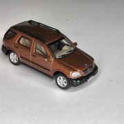 Hongwell 1:72  leksus Mercedes klasa gl