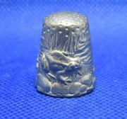 Naparstek Kolekcjonerski Cynowo - Ołowiany Pewter  - Żabka Nad Jeziorem 