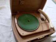 Stary gramofon walizkowy DUAL party 295