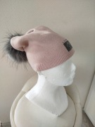 Czapka damskaz pomponem Perfect 