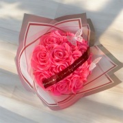 Bukiet wiecznych róż 