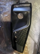 KRATKA LEWA ZDERZAKA AUDI A4 B9 8W0807681BA