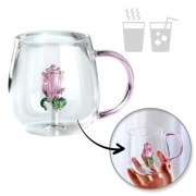 Szklanka ze szklanym tulipanem w środku, różowa rączka 400ml 