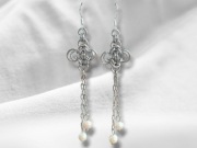 Ręcznie robione, gotyckie kolczyki chainmail, naturalne perły słodkowodne