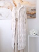 Długi Bezrękawnik Kamizelka Sztuczne Futerko Kremowe Wool Fashion Italia