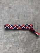 własnoręcznie robiona bransoletka z muliny 