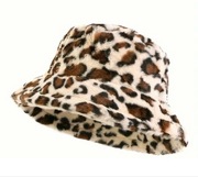 Kapelusz damski w panterkę