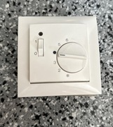 Regulator temperatury termostat Berker