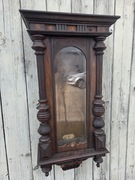 Stara skrzynia do zegara wiszacego