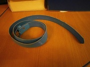 Niebieski pasek regulowany od 67 cm do 81 cm