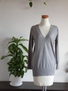 Długi sweter dzianinowa hallhuber xl 42 bambusowy szary v-neck