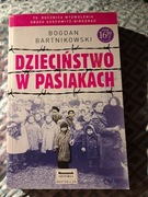 Dzieciństwo w pasiakach 