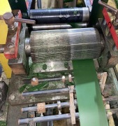 Maszyna do produkcji choinek sztucznych wałek 21 cm z postumentem