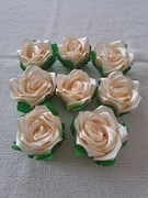 Zestaw 8 Róże ecru sztuczne kwiaty glowki wstazka satynowa dekor ręcznie ro