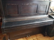 Antyczne pianino klasyczne J. Bender & Söhne. Ber