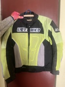 kurtka motocyklowa marki RetBike z odblaskami i ochraniaczami 