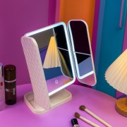 LEDowe Lustro do Makijażu – Składane, z Eko-Skóry plus karta walentynka