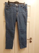 Jeansy H&M oversize z postrzępioną nogawką, klasyczny denim