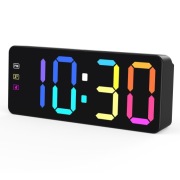 Budzik zegarek wyświetlacz LED RGB 8 kolorów wyświetlania zasilacz  i USB