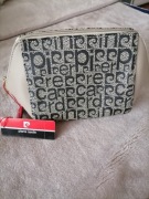 SPRZEDAM NOWĄ KOSMETYCZKĘ DAMSKĄ PIERRE CARDIN 