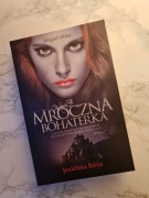 Abigail Gibbs "Mroczna Bohaterka. Jesienna Róża.