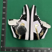 Buty Nike Air Jordan 1 Mid „Metallic Gold" bez pudełka