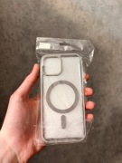 Sprzedam etui Magsafe do IPhone 15