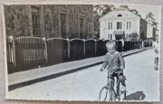 STARE PRZEDWOJENNE ZDJĘCIE CHŁOPCZYK ROWER KOLARSTWO II RP