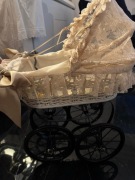 Stary wózek vintage