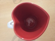 Czerwony kubek z sercem i napisem i love kos