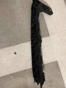 Prowadnica zderzaka golf 7 5G0807050A