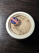 Lovely - Gold Highlighter. Złoty rozświetlacz do twarzy.