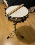 Millenium SD-17 przenośny werbel w zestawie ze statywem